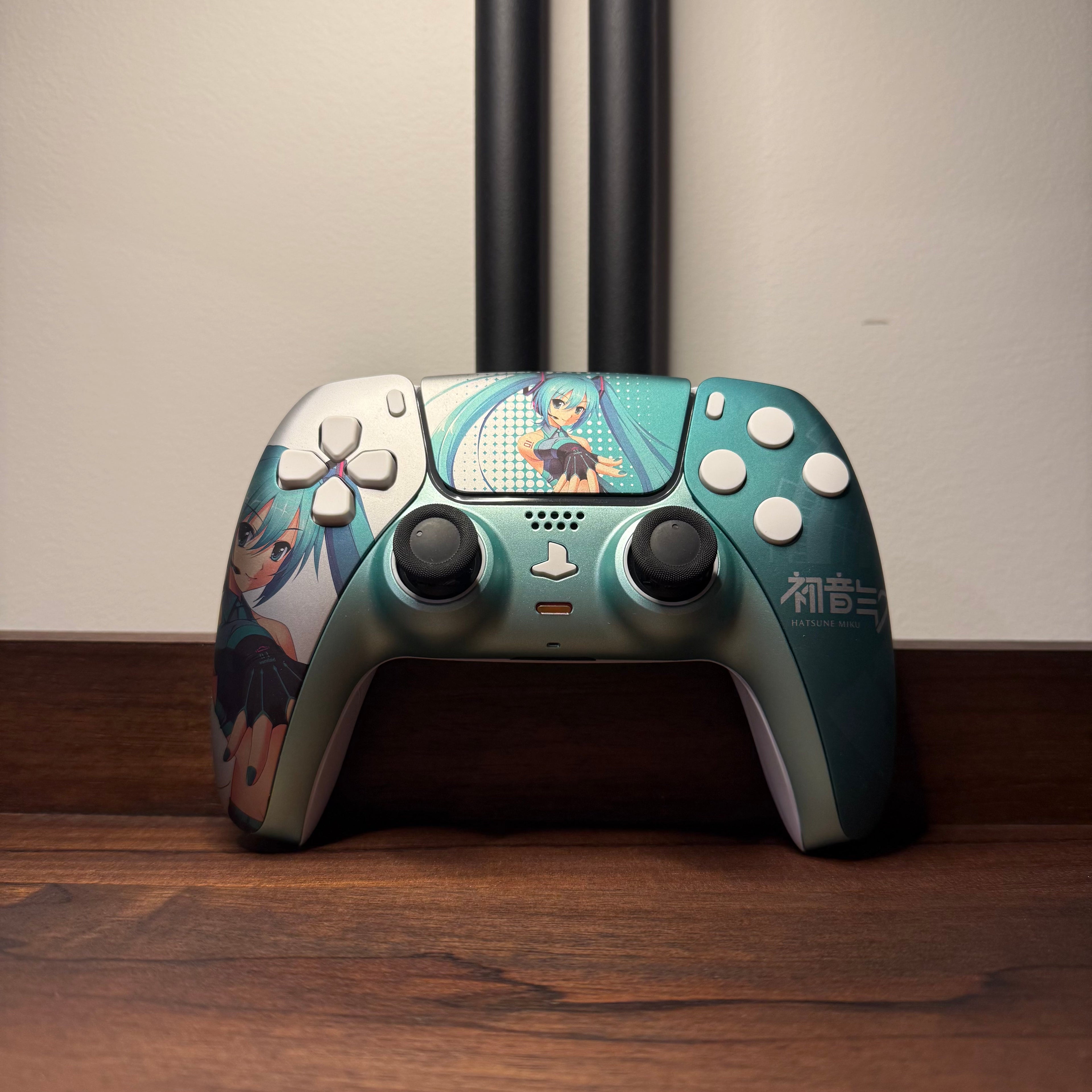 Dualsense FPS Hatsune Miku CV01 Special - TMR Upgraded Controller