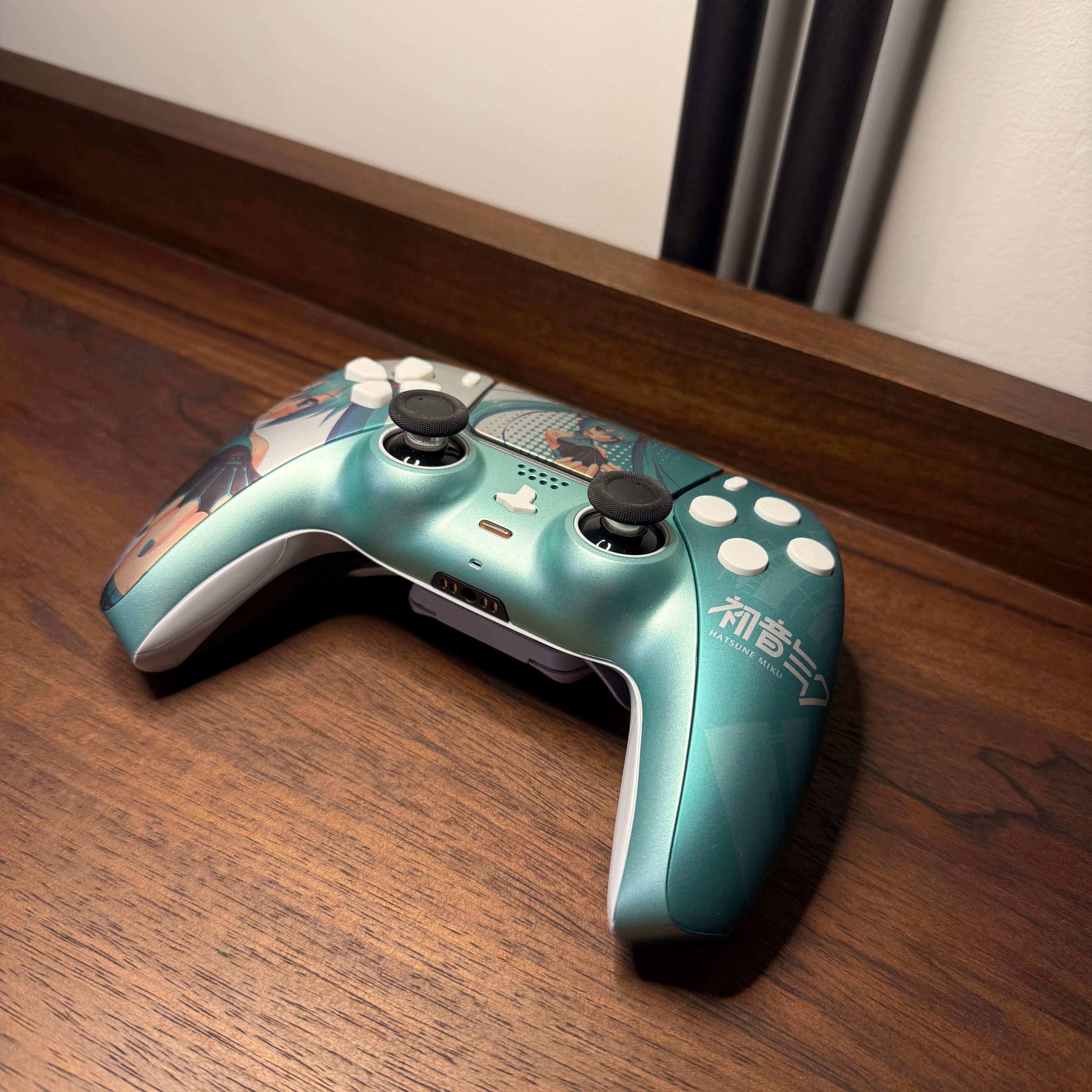 Dualsense FPS Hatsune Miku CV01 Special - TMR Upgraded Controller